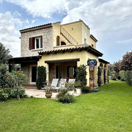 With Pool Overlooking Tavolara - Villa
