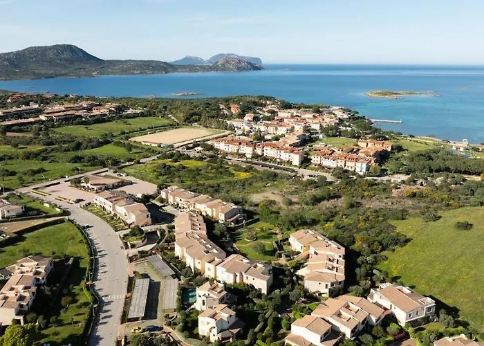 Βίλα With Pool Overlooking Tavolara - *