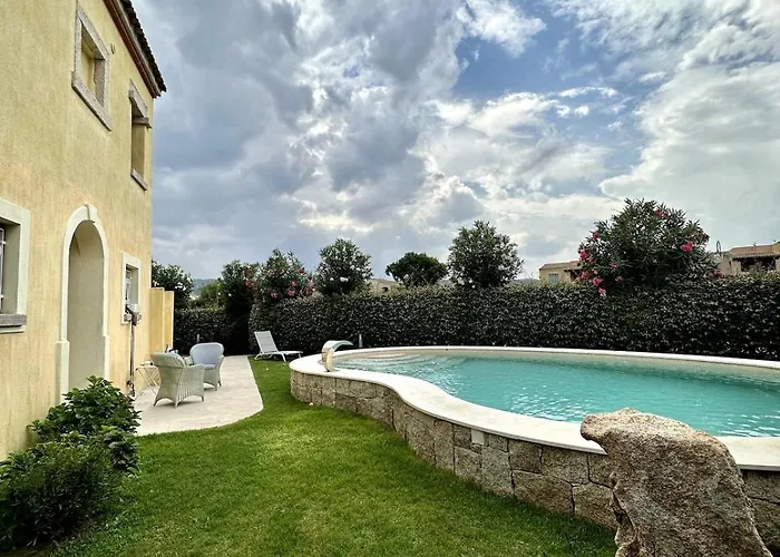 Βίλα With Pool Overlooking Tavolara -