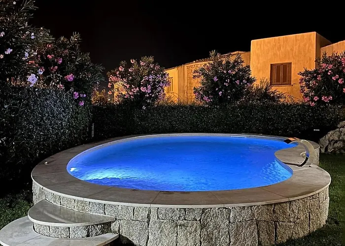 With Pool Overlooking Tavolara - Βίλα Porto San Paolo (Sardinia)